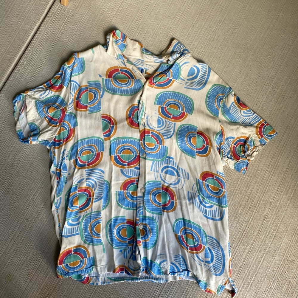 Denim & Flower Men’s Groovy Button Up T Shirt Size Large